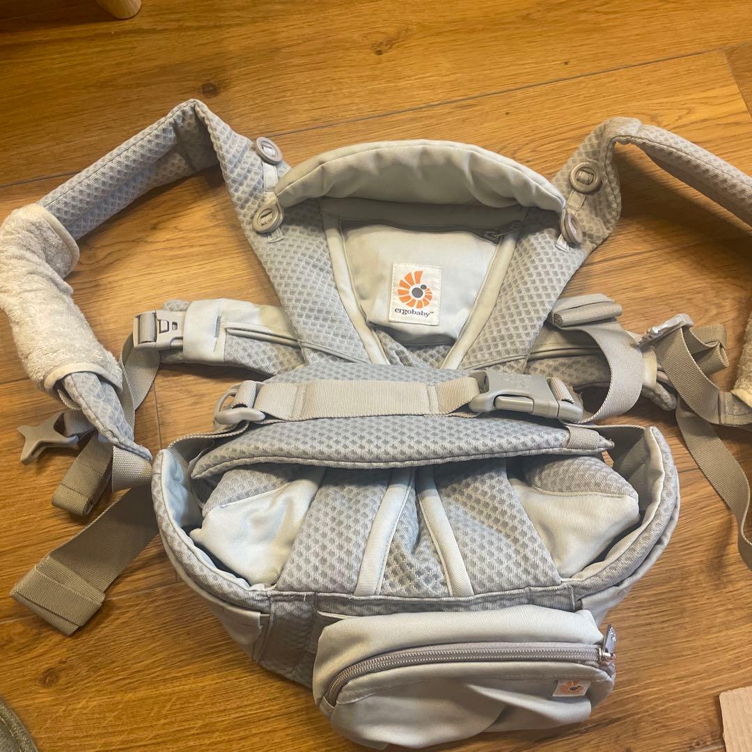 【ほぼ新品】ERGObaby 抱っこ紐　オムニブリーズ⭐︎ 持運び用自作鞄付