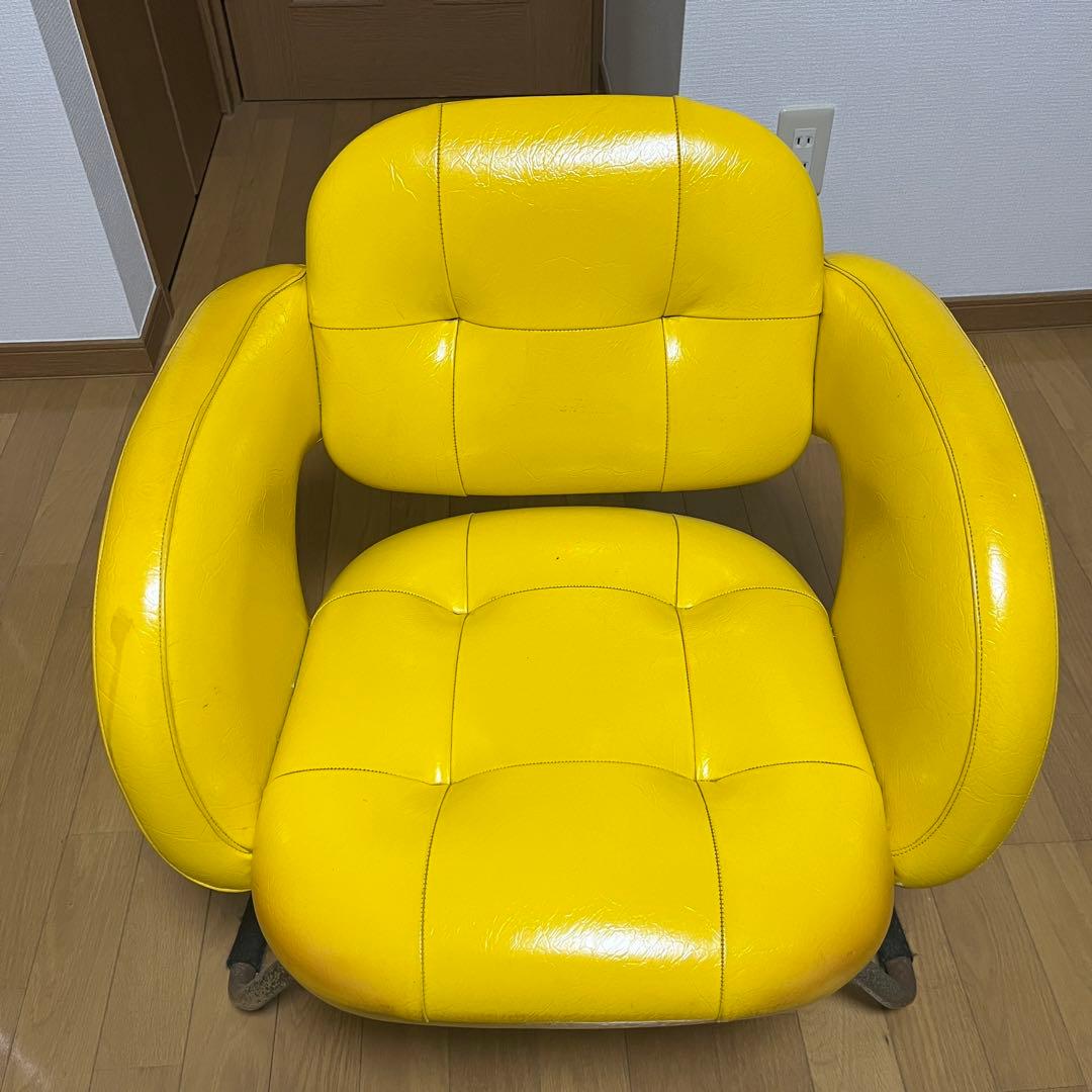 イエロー　ミッドセンチュリー　1人掛けチェア