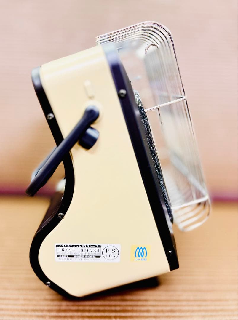 【新品未使用】イワタニ カセットガスストーブ CB-CGS-PTB 屋内専用