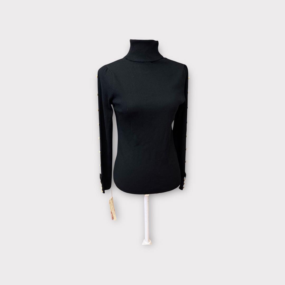 スーパービューティー新品未使用タートルネック袖口がリボン飾りでチャーミング