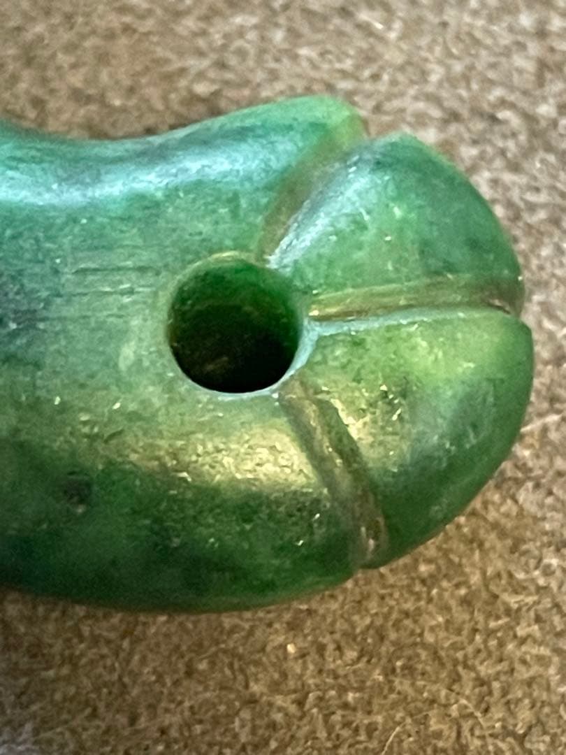 古墳時代　丁字勾玉　ロウカン翡翠　出土　約4.9cm