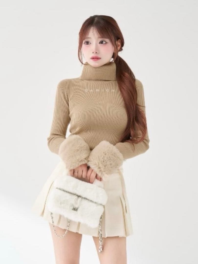 ダーリッチ　スムースファーリブニットトップス　ベージュ　新品