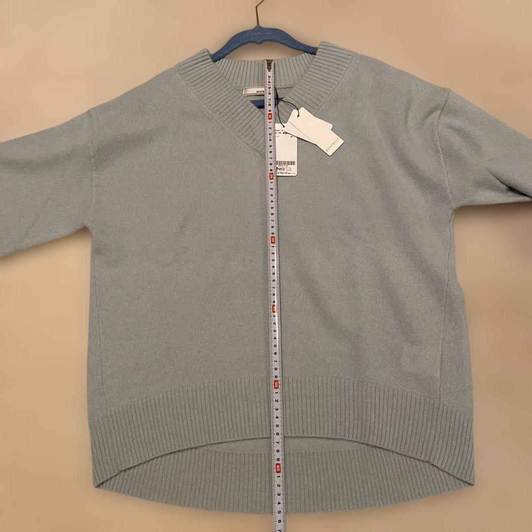 ［新品］BEATRICE カシミヤ100%Vネックニット Mサイズ