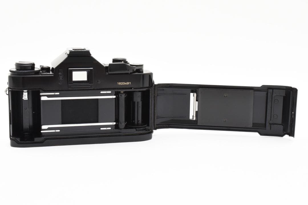 美品☆動作良好☆ Canon キャノン A-1 ブラック レンズ付 8045