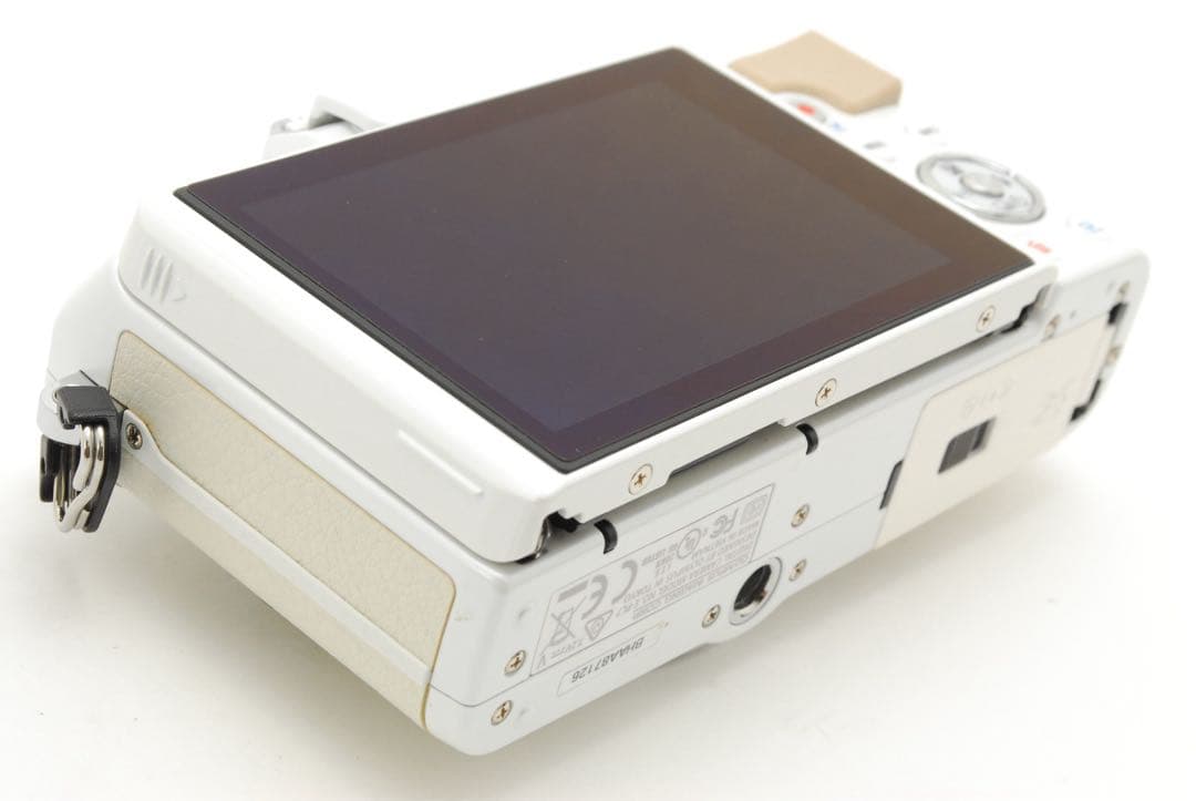 ✨極美品✨オリンパス E-PL7❤️Wi-Fi&自撮り❤️ショット数わずか598回！