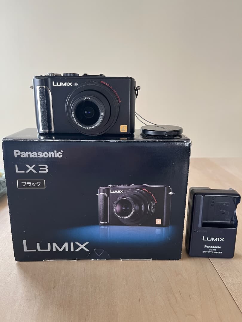 Panasonic LUMIX LX3 コンパクトデジタルカメラ