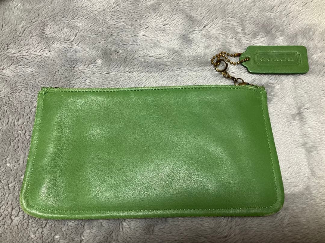 【COACH】レザーポーチ（薄型ファスナー式）