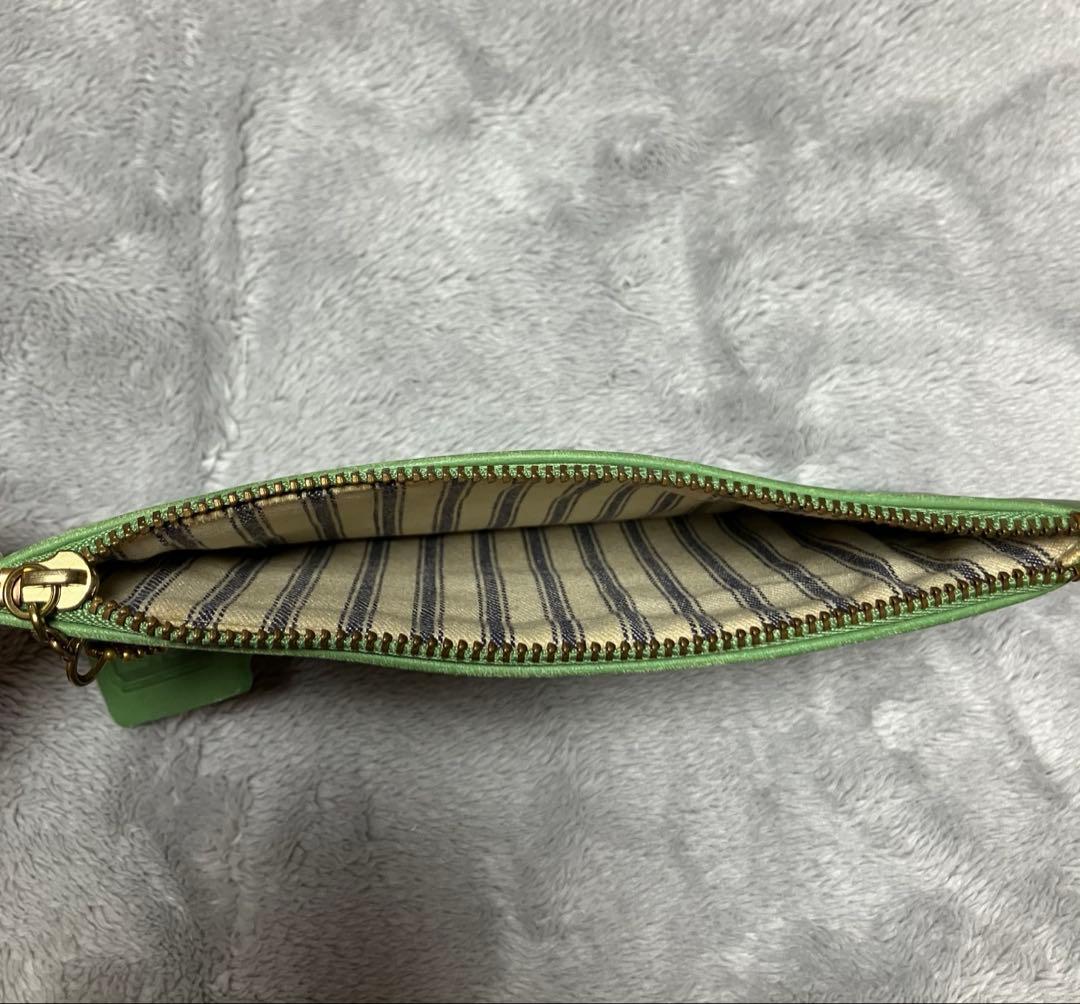 【COACH】レザーポーチ（薄型ファスナー式）