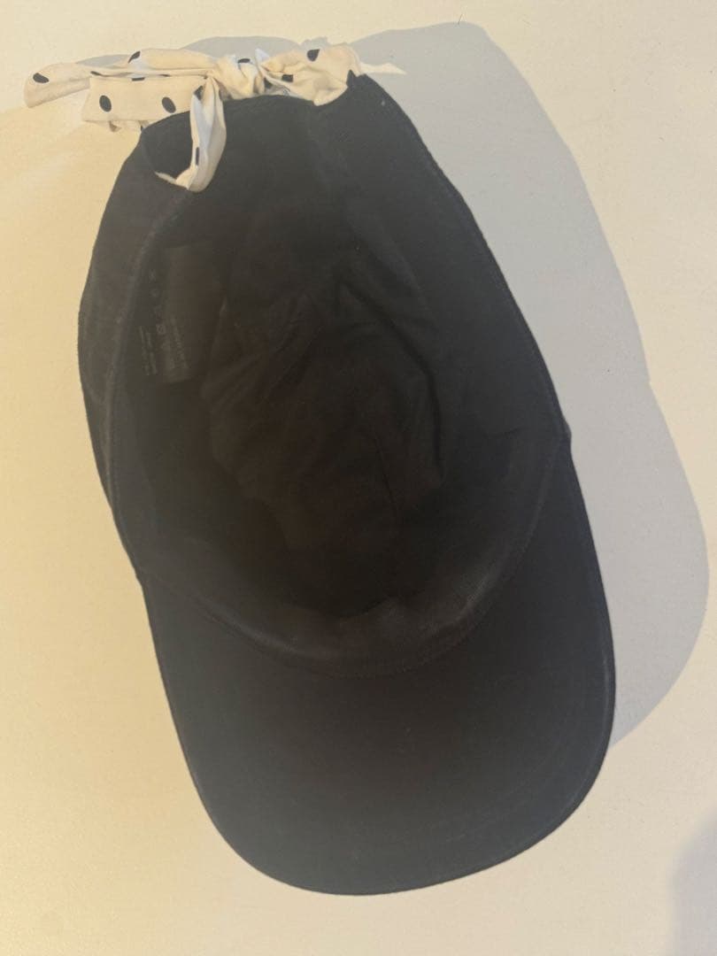 ^ ^　miu miu 黒 ベースボールキャップ ドット柄リボン付き