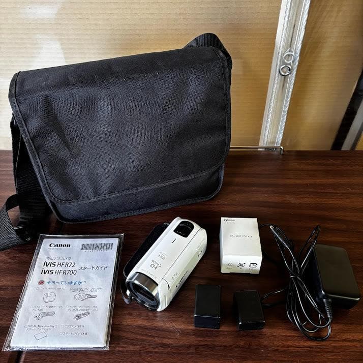 Canon iVIS HF R700 2016年製 付属品多数 予備バッテリー付