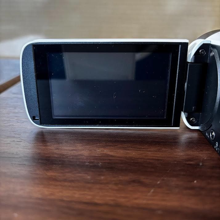 Canon iVIS HF R700 2016年製 付属品多数 予備バッテリー付