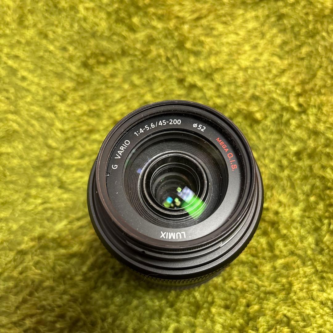 LUMIX 45-200mm ズームレンズ