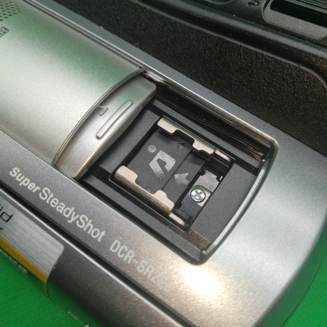 【動作確認OK】ナイトショット付 SONY Handycam DCR-SR220