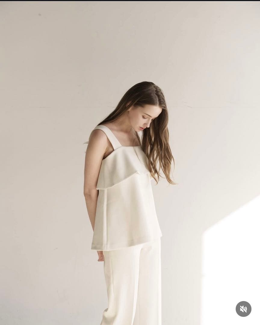 CARLA カーラ　ビラク　トップス　ホワイト　新品タグ付き