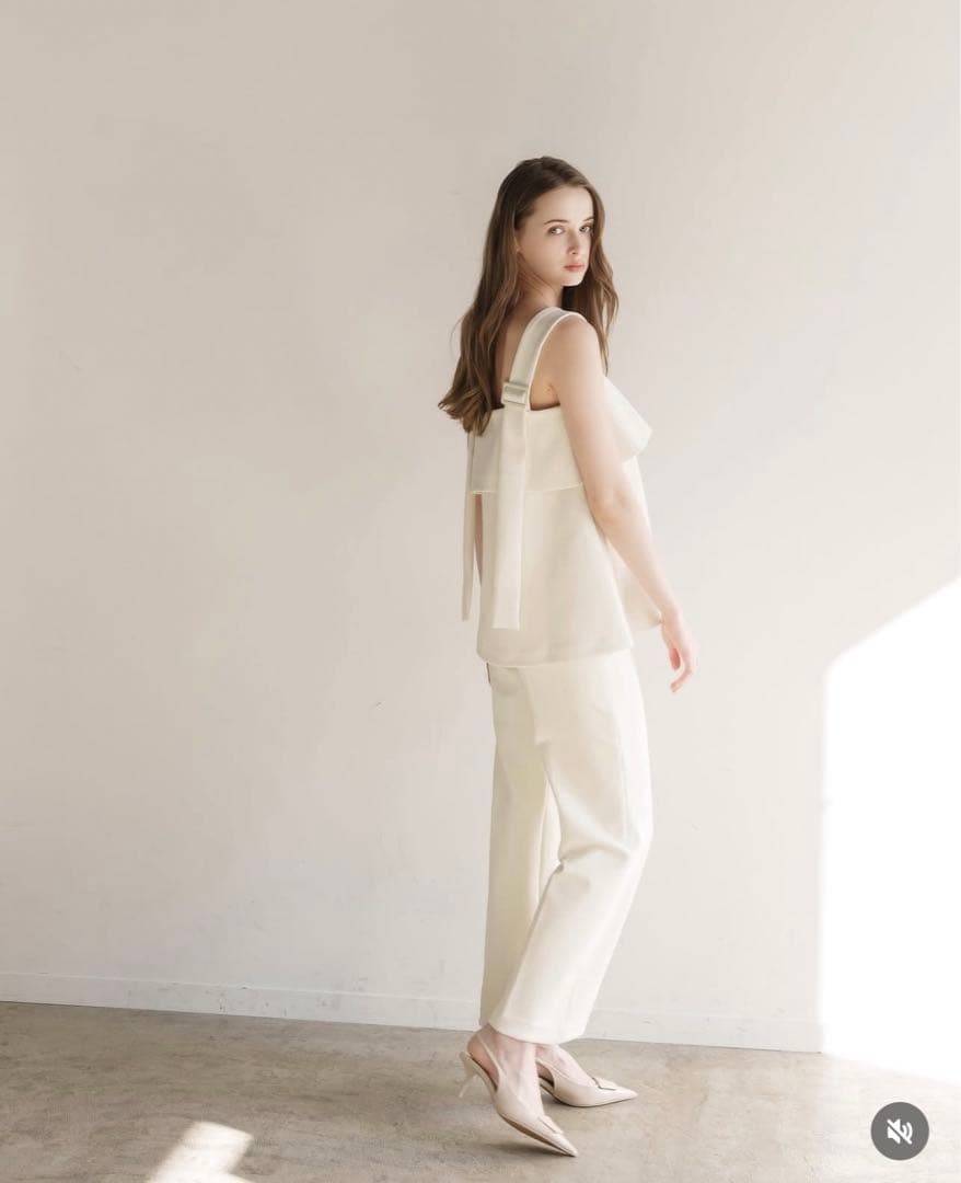 CARLA カーラ　ビラク　トップス　ホワイト　新品タグ付き