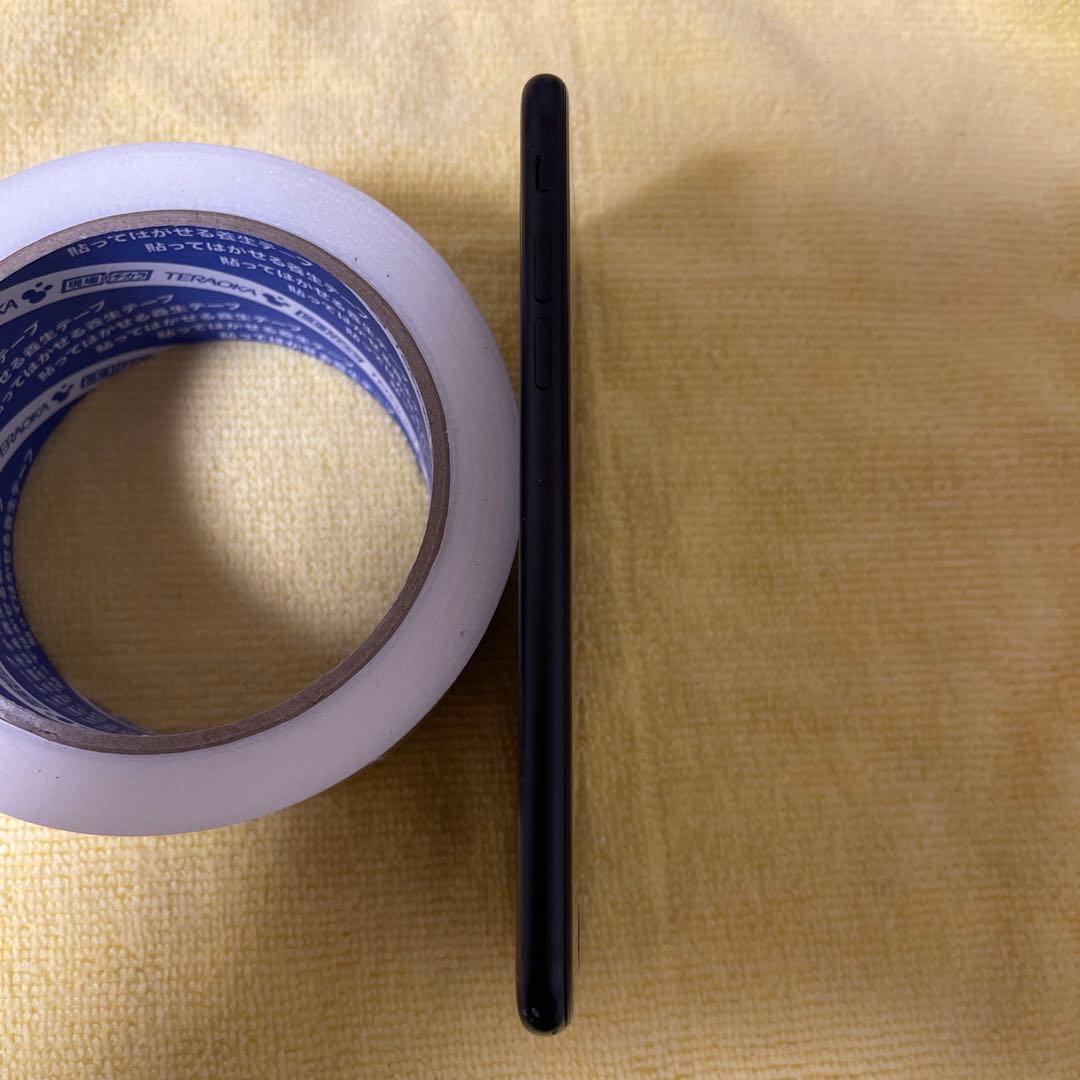 に*い様 iPhone SE (第2世代) 本体 バッテリー最大容量93%