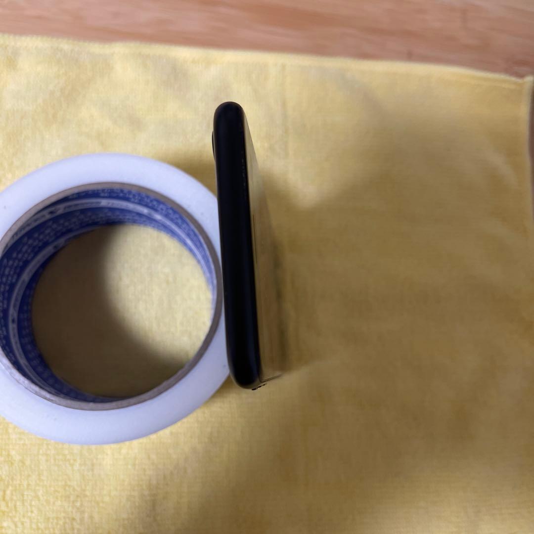 に*い様 iPhone SE (第2世代) 本体 バッテリー最大容量93%