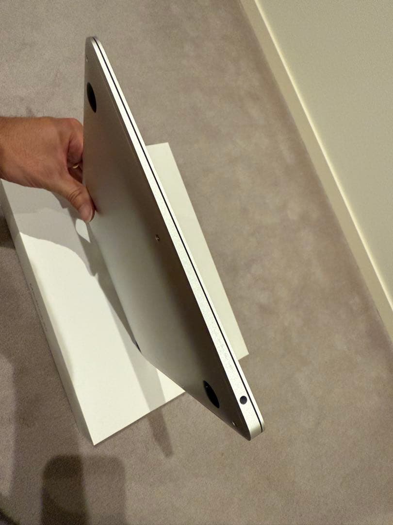 MacBook Air M1 13 インチ 8GB / 512GB シルバー