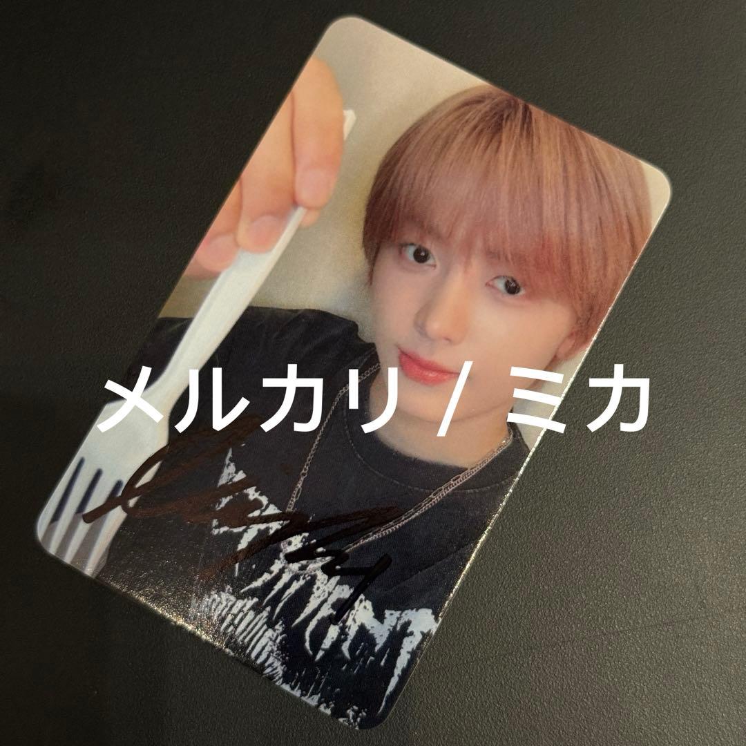 ヌエラ　リン 린　直筆サイン　トレカ