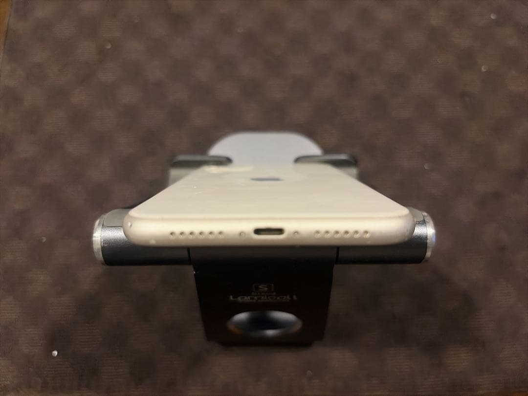 iPhone 11 128GB ホワイト 画面ヒビあり SIMフリー 残債なし