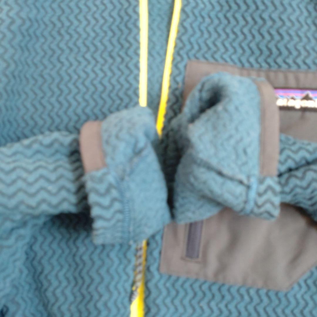 パタゴニア☆メンズ R1エアジップネック Sサイズ