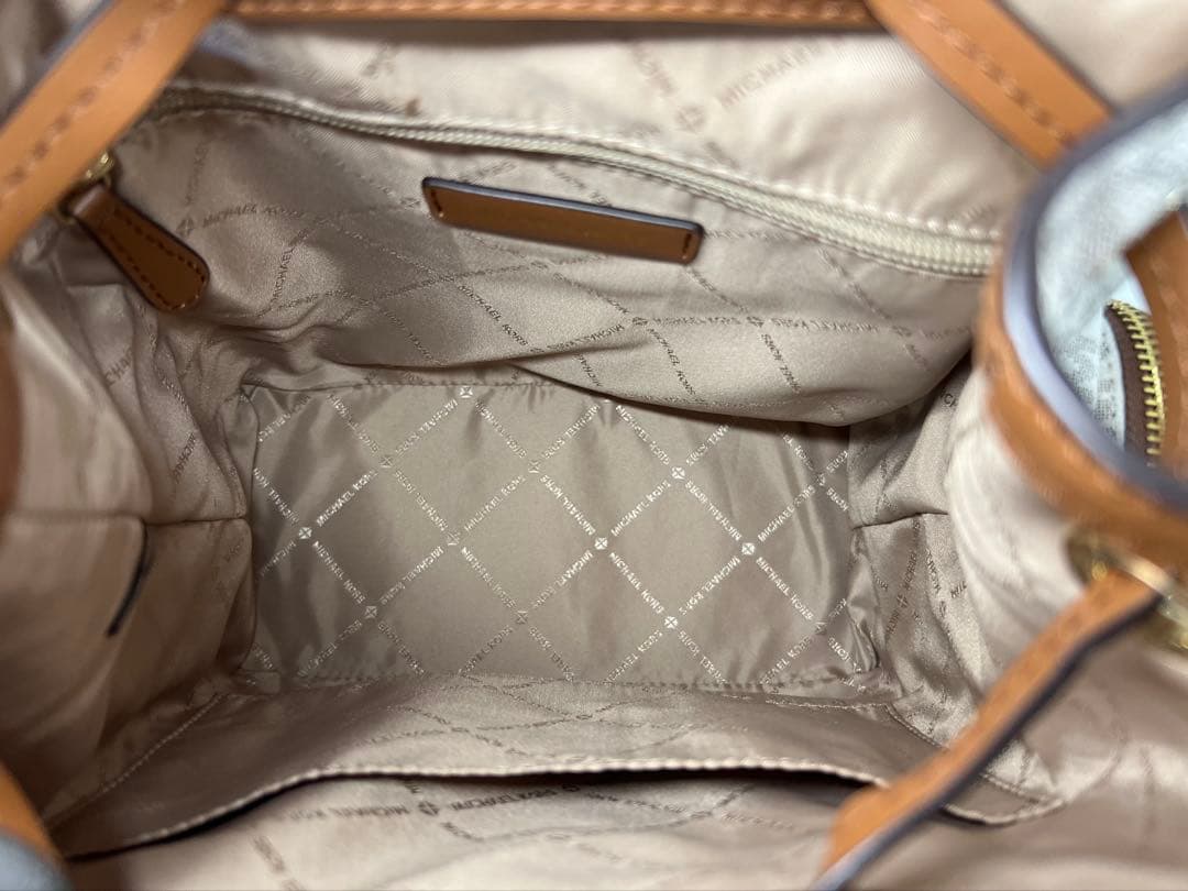 美品✨マイケルコース リュック ケンリー ロゴ シグネチャー バニラ×茶