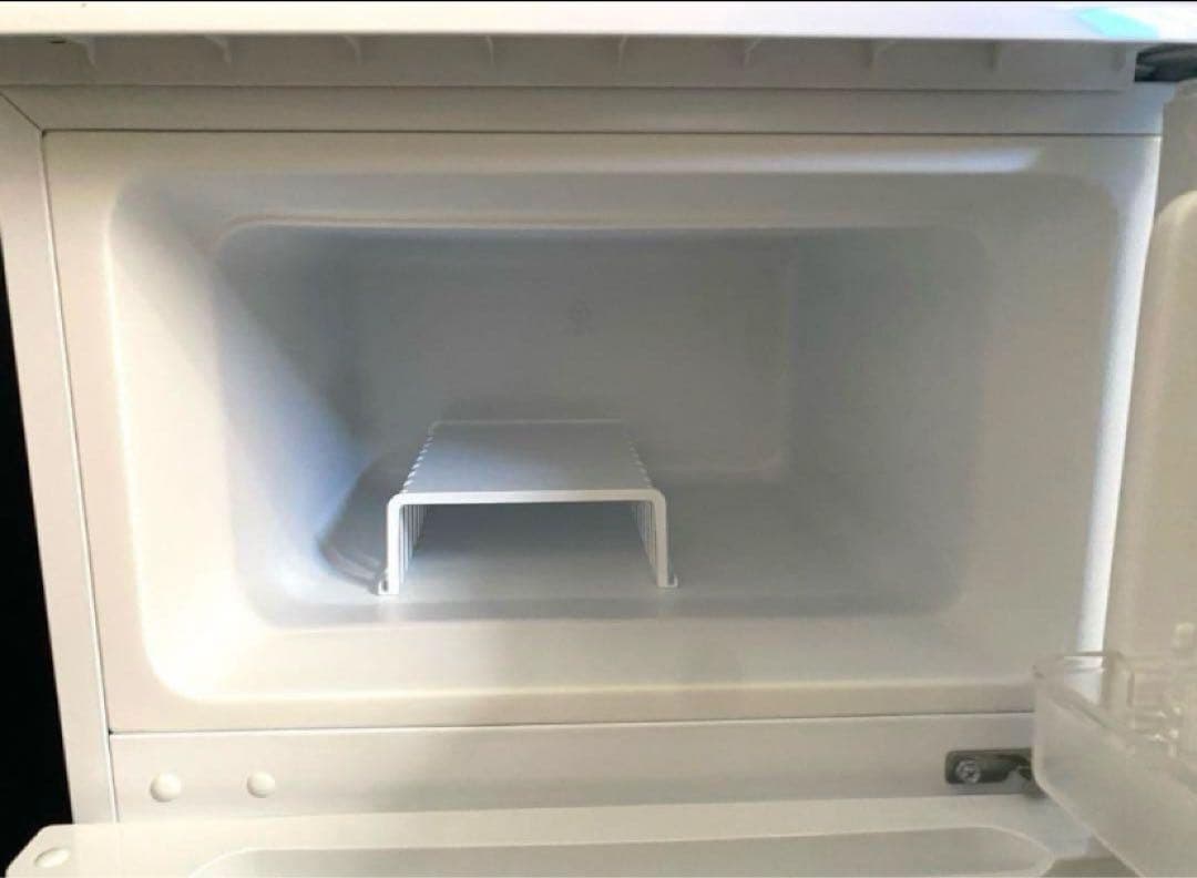 近隣地域限定送料無料❗️ 美品　comfee' 90L冷蔵庫