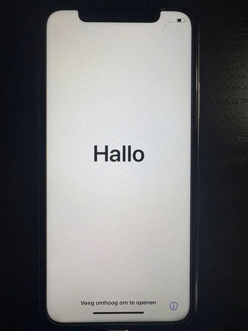 iPhone Xs シルバー　256GB バッテリー容量84%