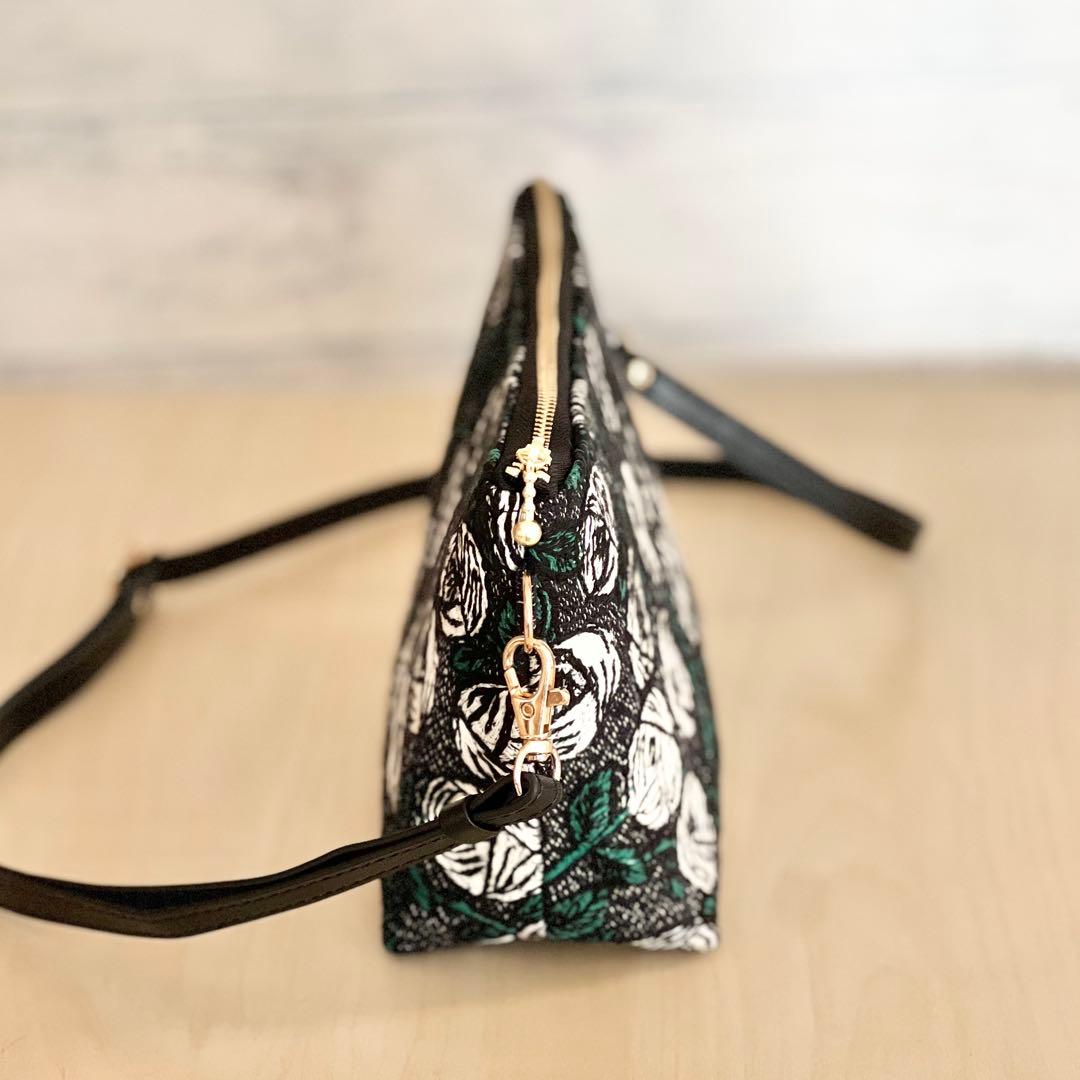 ミナペルホネン rosy navyショルダーバッグMB512-151