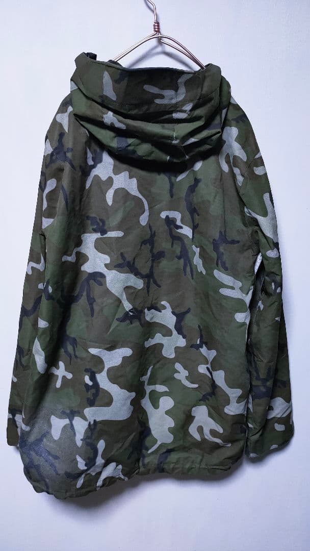 【ボルコム VOLCOM】スノーボードウェア 迷彩 メンズ