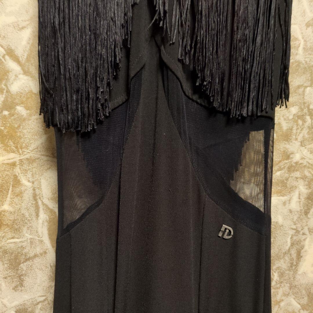 フリンジ付き黒ダンスドレス