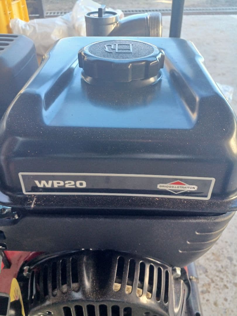 t*6様 新品未使用BRIGGS&STRATTON　2インチエンジンポンプ WP