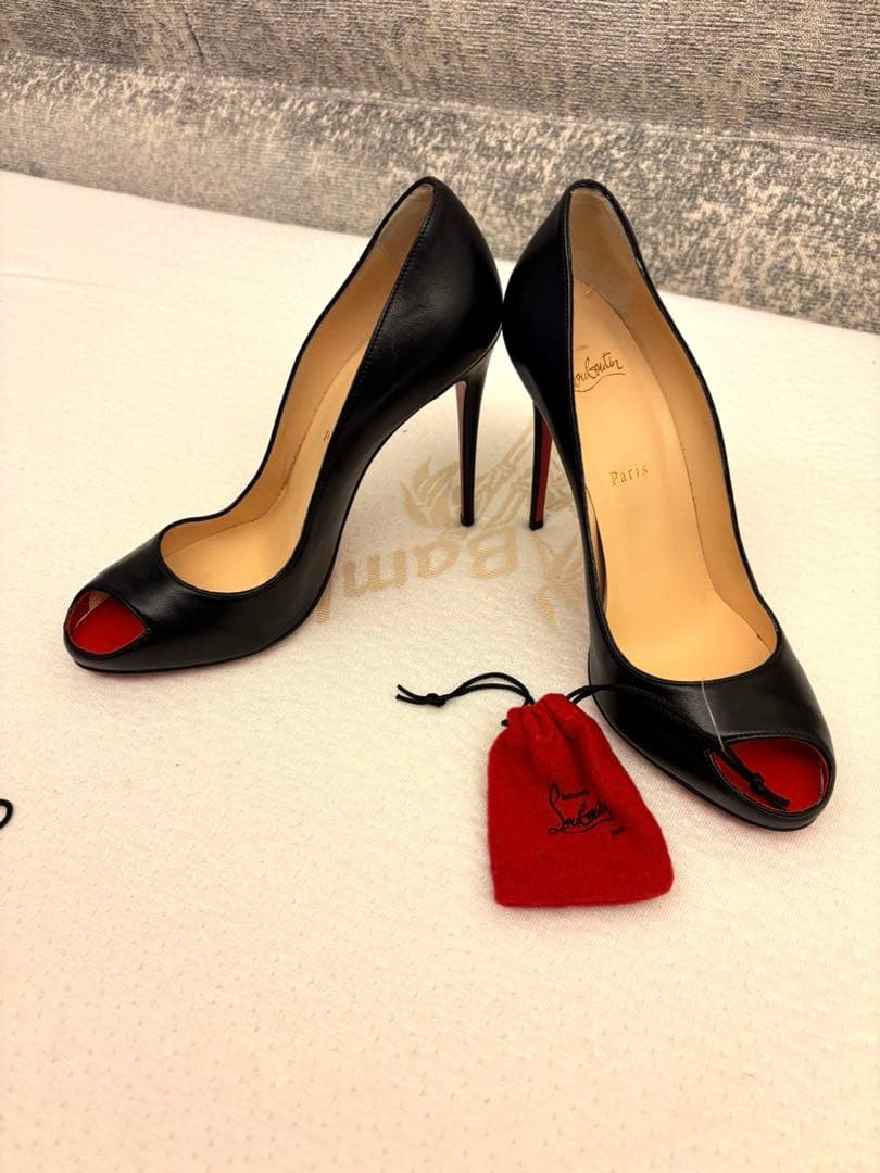 本日値下げ　新品未使用⭐クリスチャンルブタン オープントゥ パンプス レザー