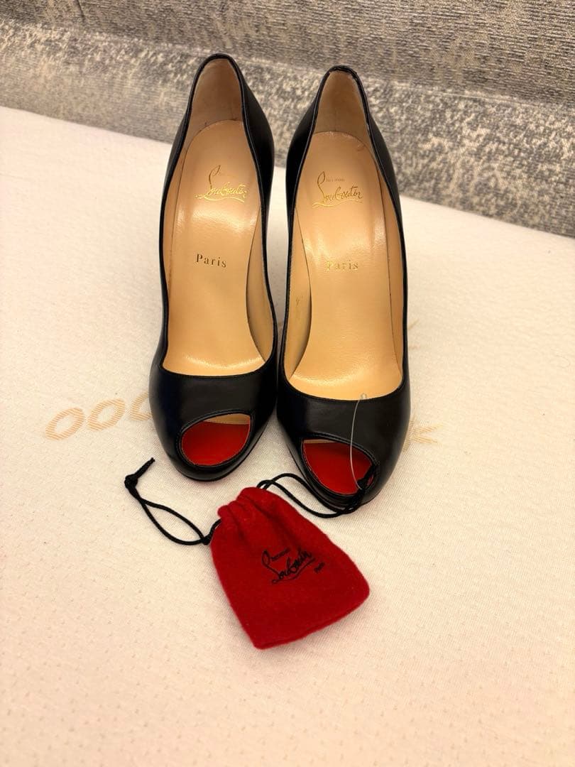 本日値下げ　新品未使用⭐クリスチャンルブタン オープントゥ パンプス レザー