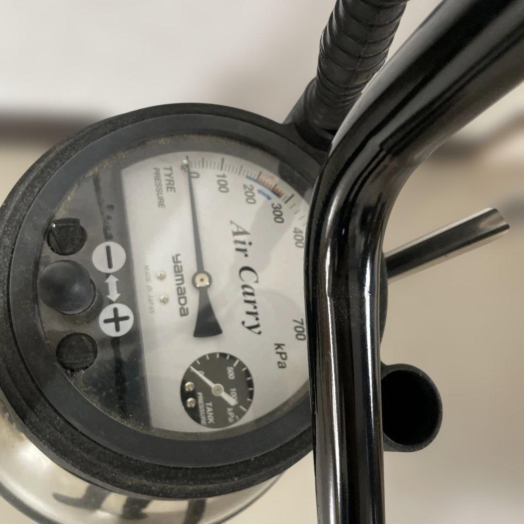 タイヤのエアー充填機　Air Carry