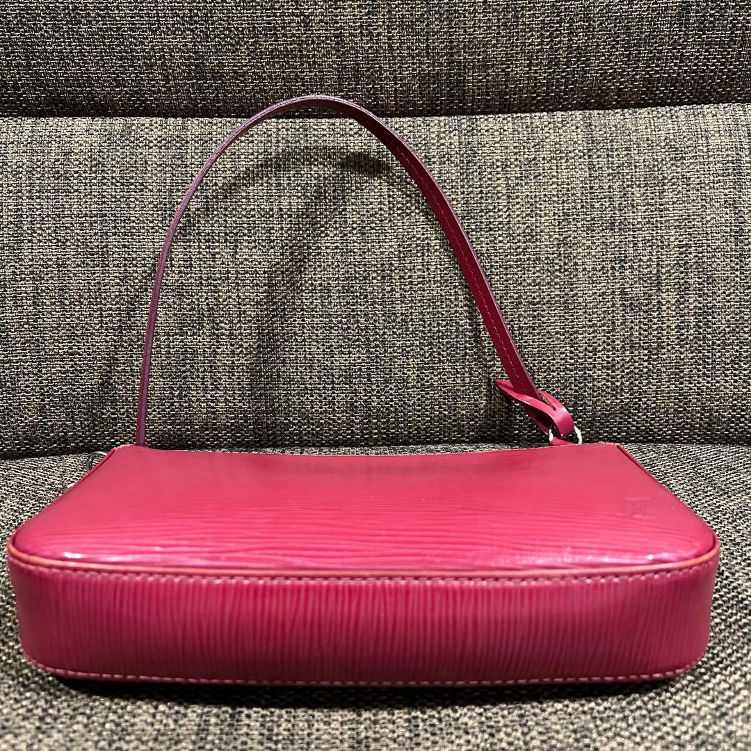 Louis Vuitton　アクセサリー　ポーチ　エピ　フューシャ