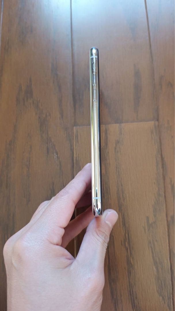 iPhone xs 256GB 本体　ホワイト　箱無し