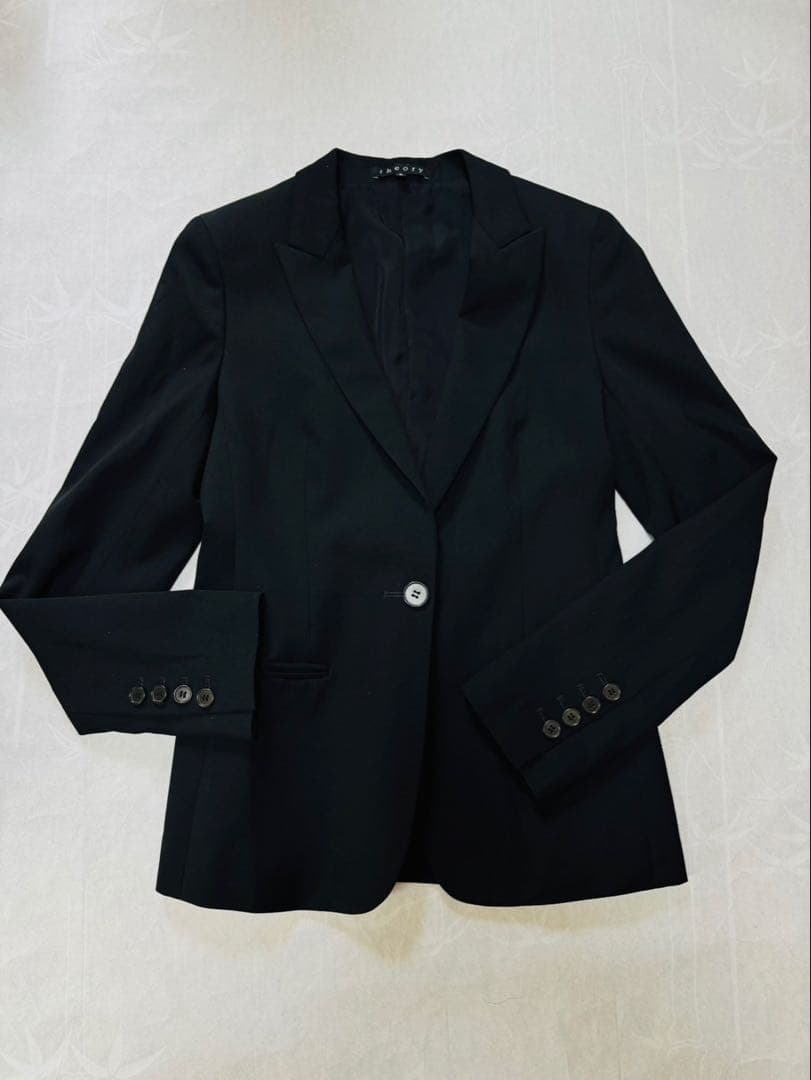 明日投稿削除Theory セオリー　スーツセットアップ　黒　日本製