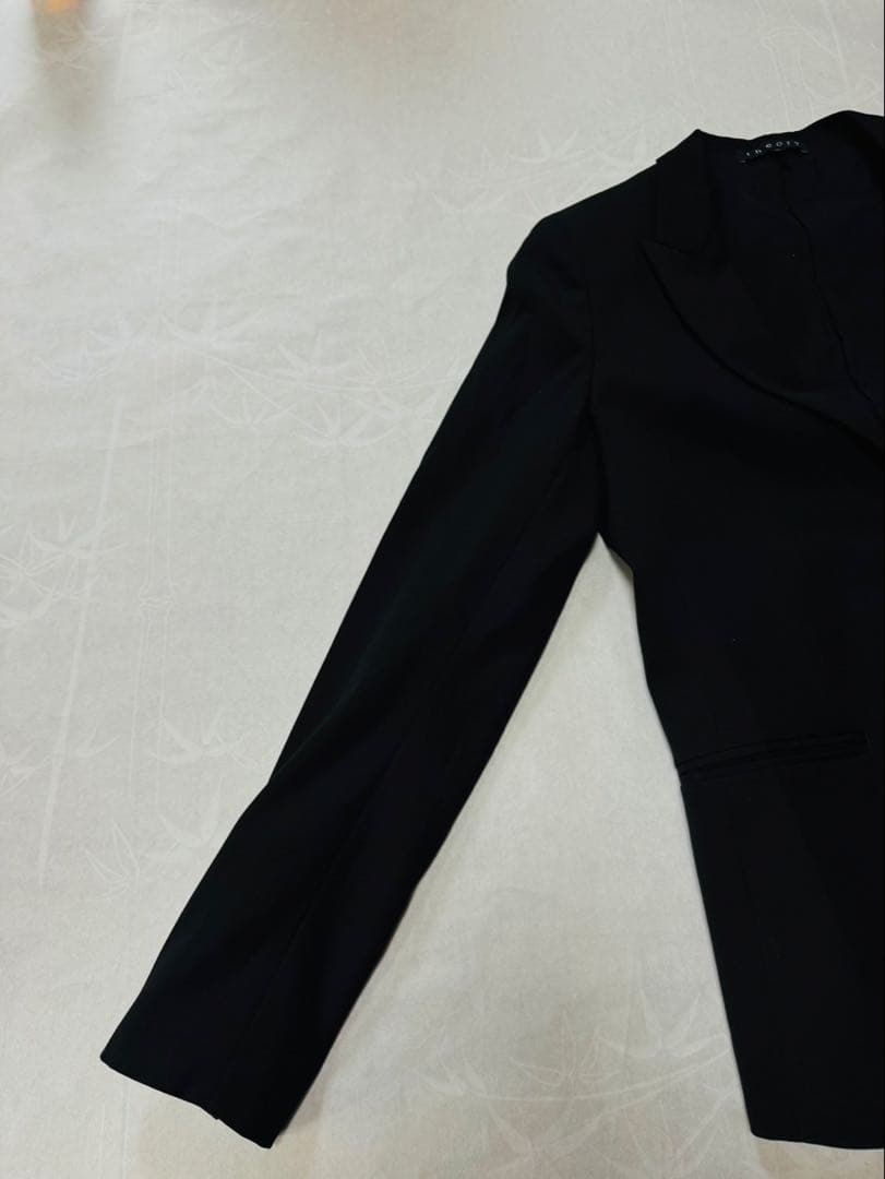 明日投稿削除Theory セオリー　スーツセットアップ　黒　日本製