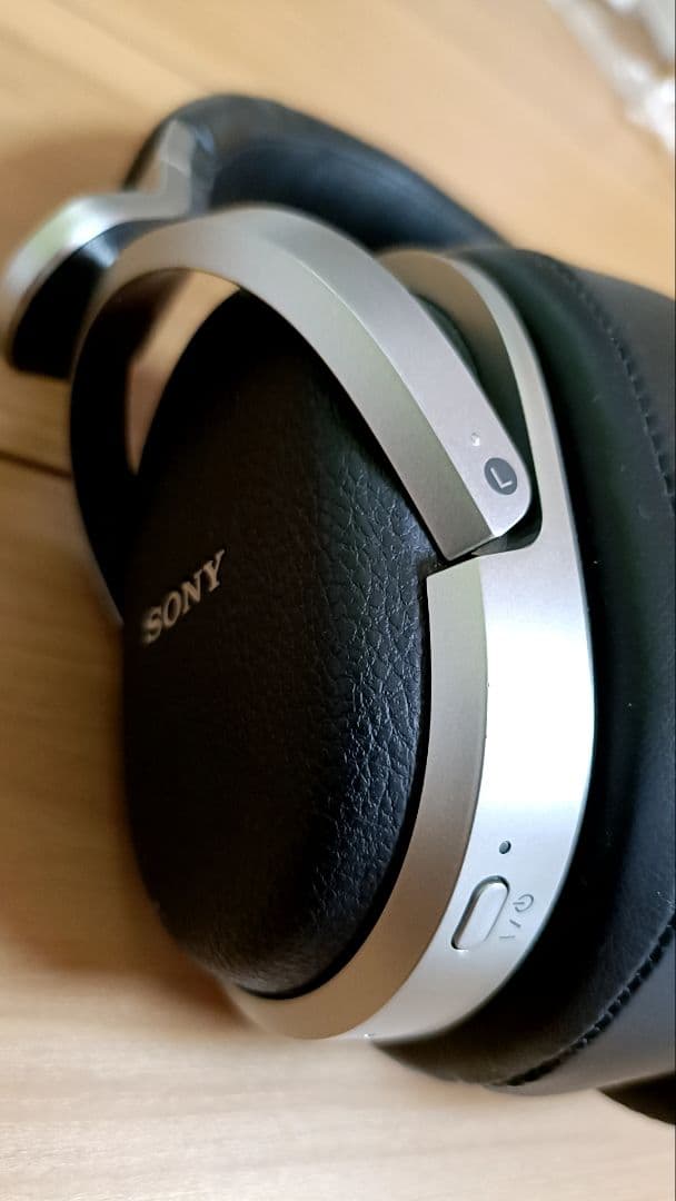 SONY デジタルサラウンドヘッドホンシステム MDR-HW700DS