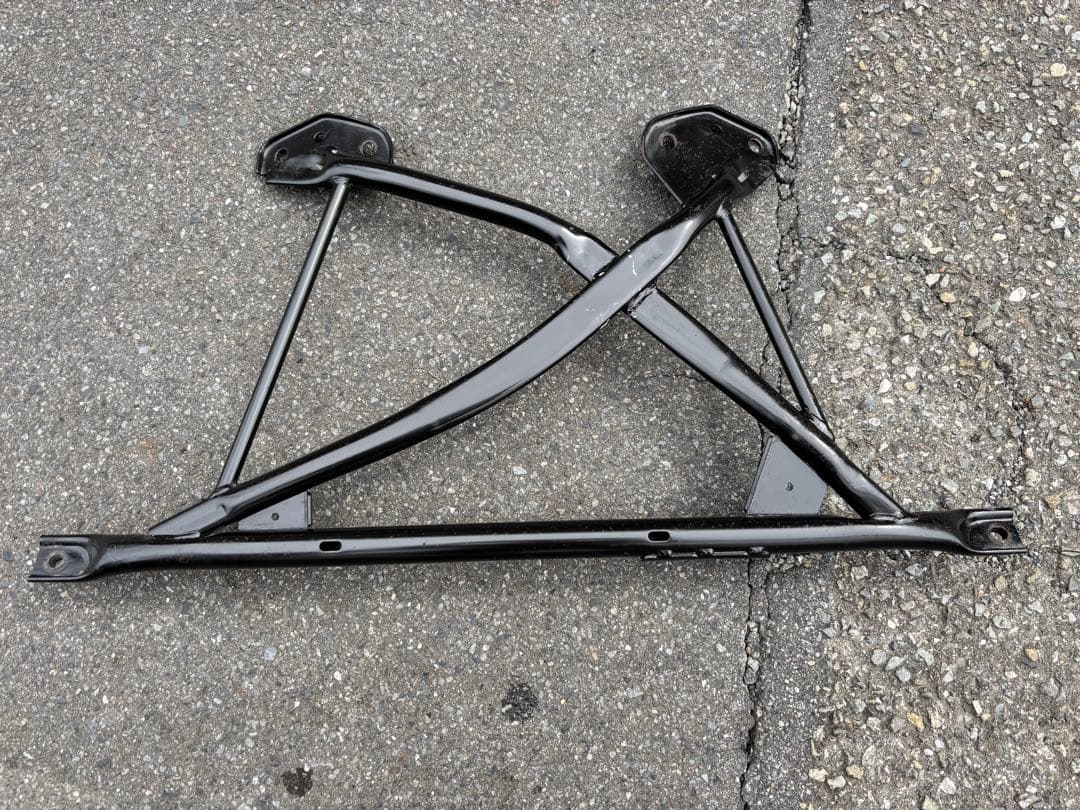 【フロントまわりの補強に】E36 3シリーズ　カブリオレ用　ロアクロスメンバー