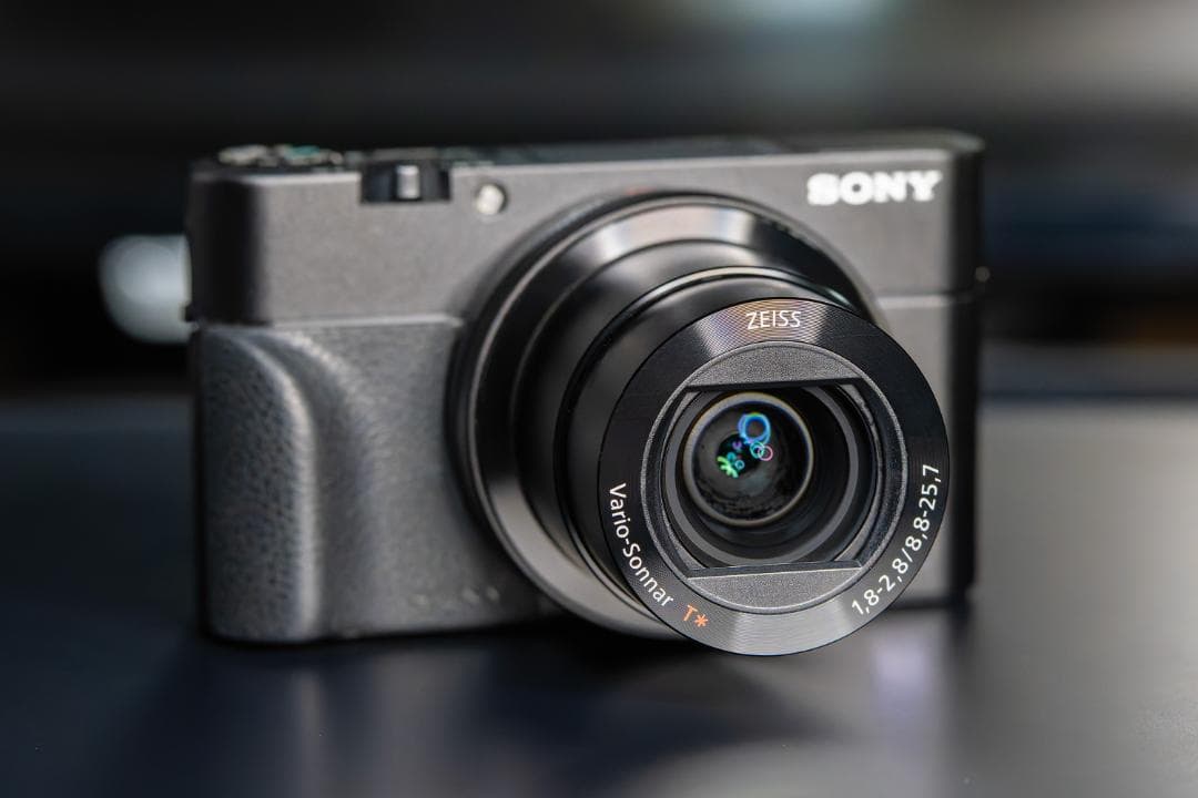 RX100V (DSC-RX100M5A)とVCT-SGR1