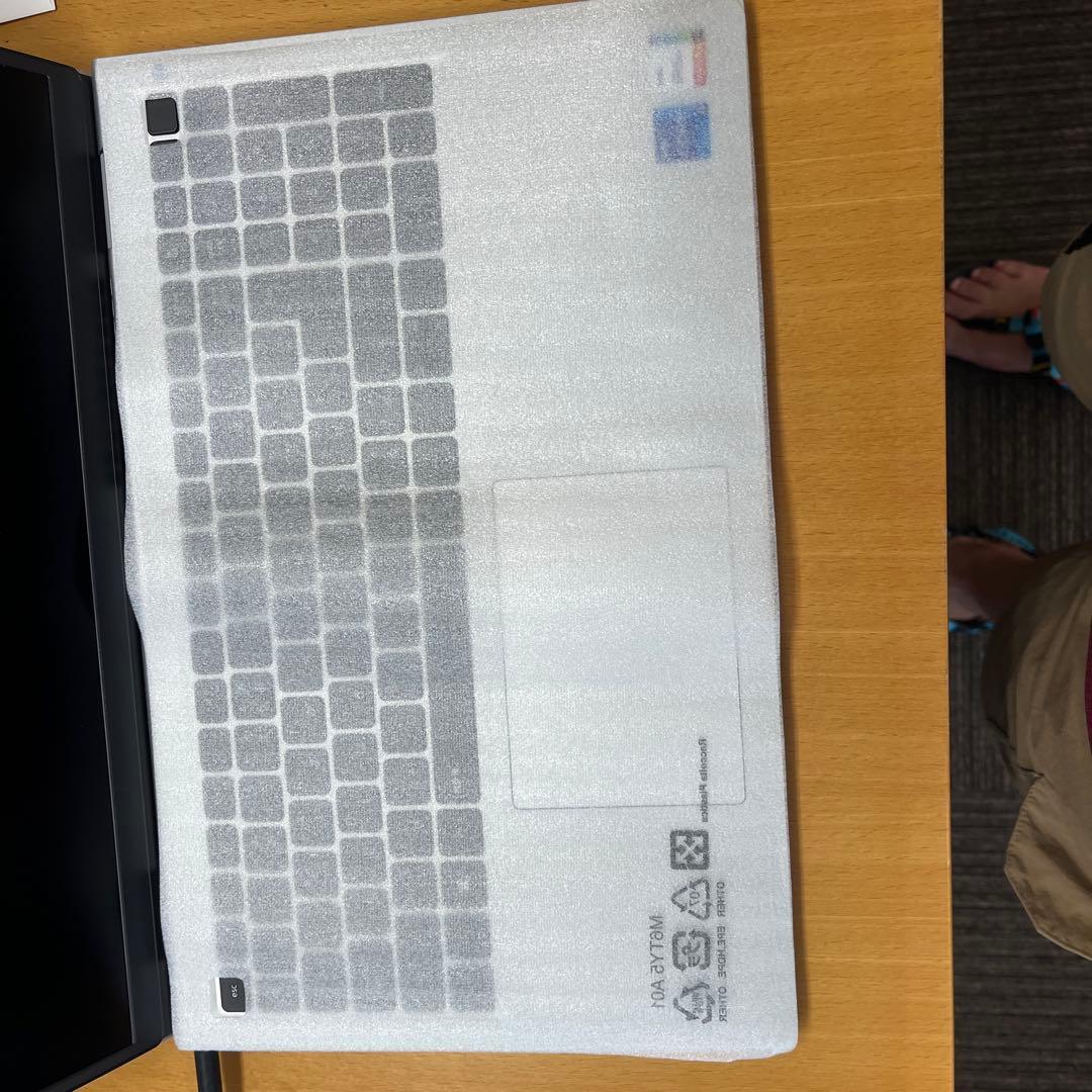 デルInspiron 15 3520/15.6型/Corei7/メモリ16GB