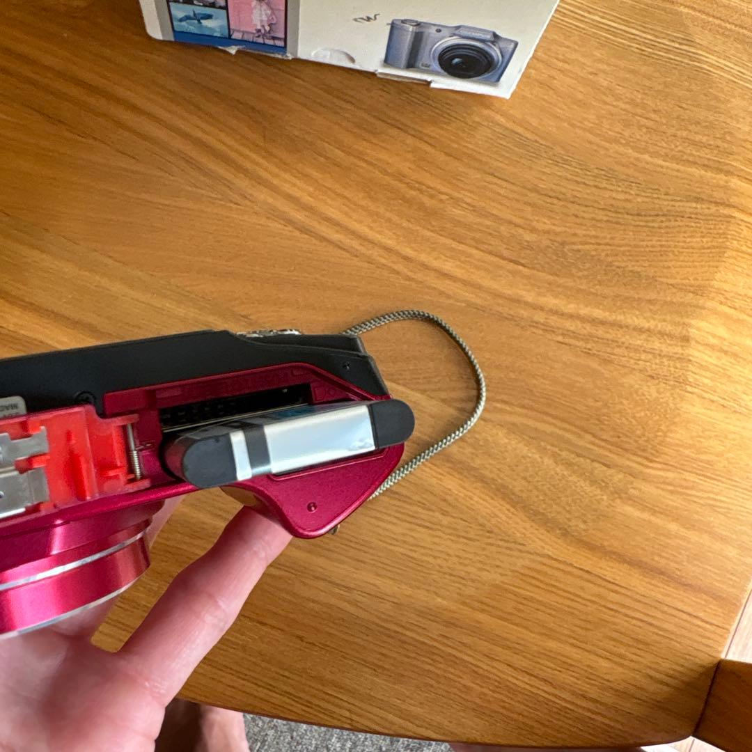 OLYMPUS SZ-11 デジタルカメラ 14メガピクセル sdカード無し