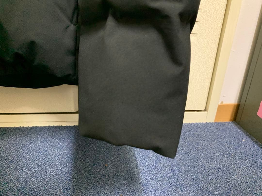 UNIQLO シームレスダウンパーカ Lサイズ（ブラック）