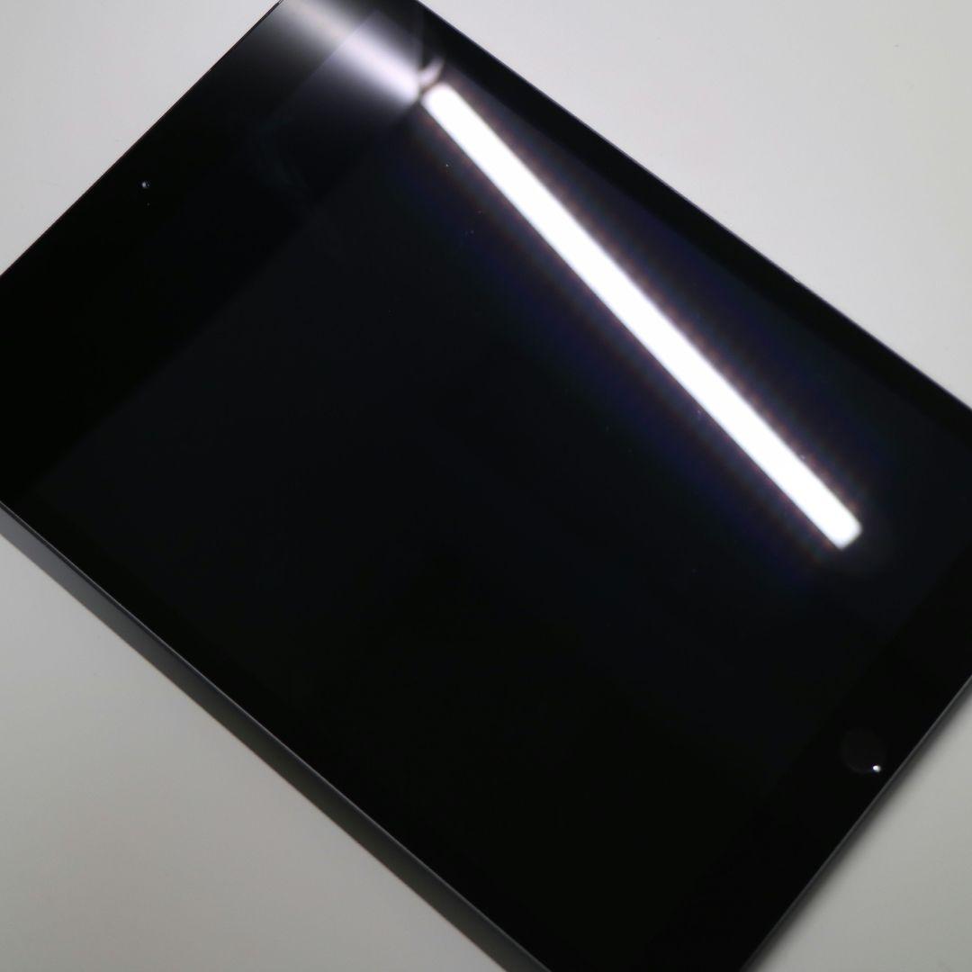 【背面傷・曲がり小】iPad (第8世代) 32GB WiFi+Cellular