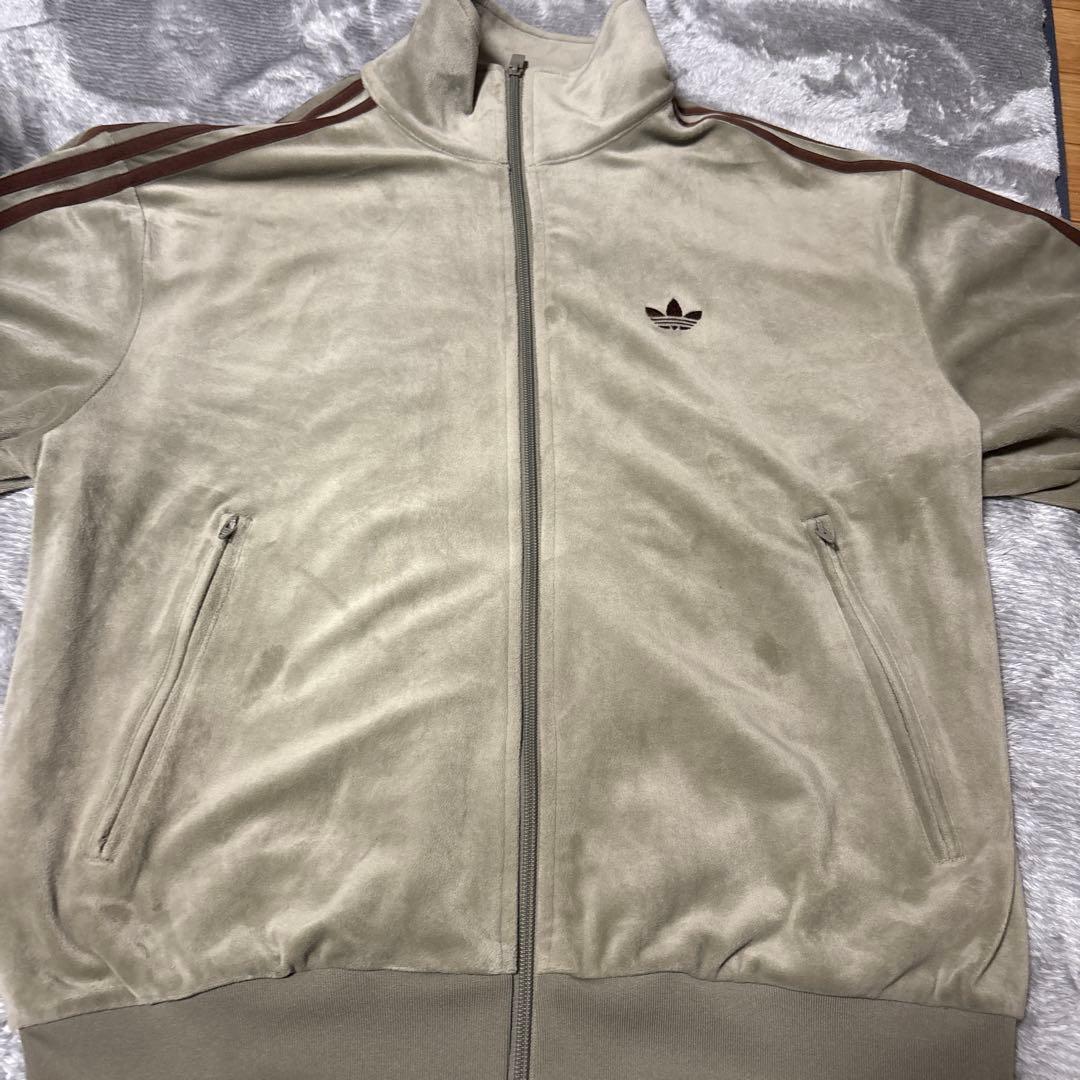 adidasベロア　ベージュ ジャケット M 値下げ大歓迎‼️