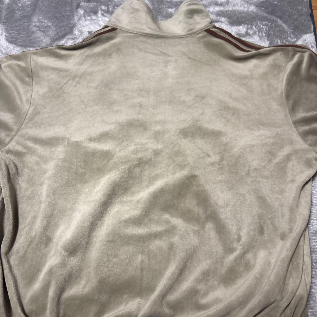 adidasベロア　ベージュ ジャケット M 値下げ大歓迎‼️