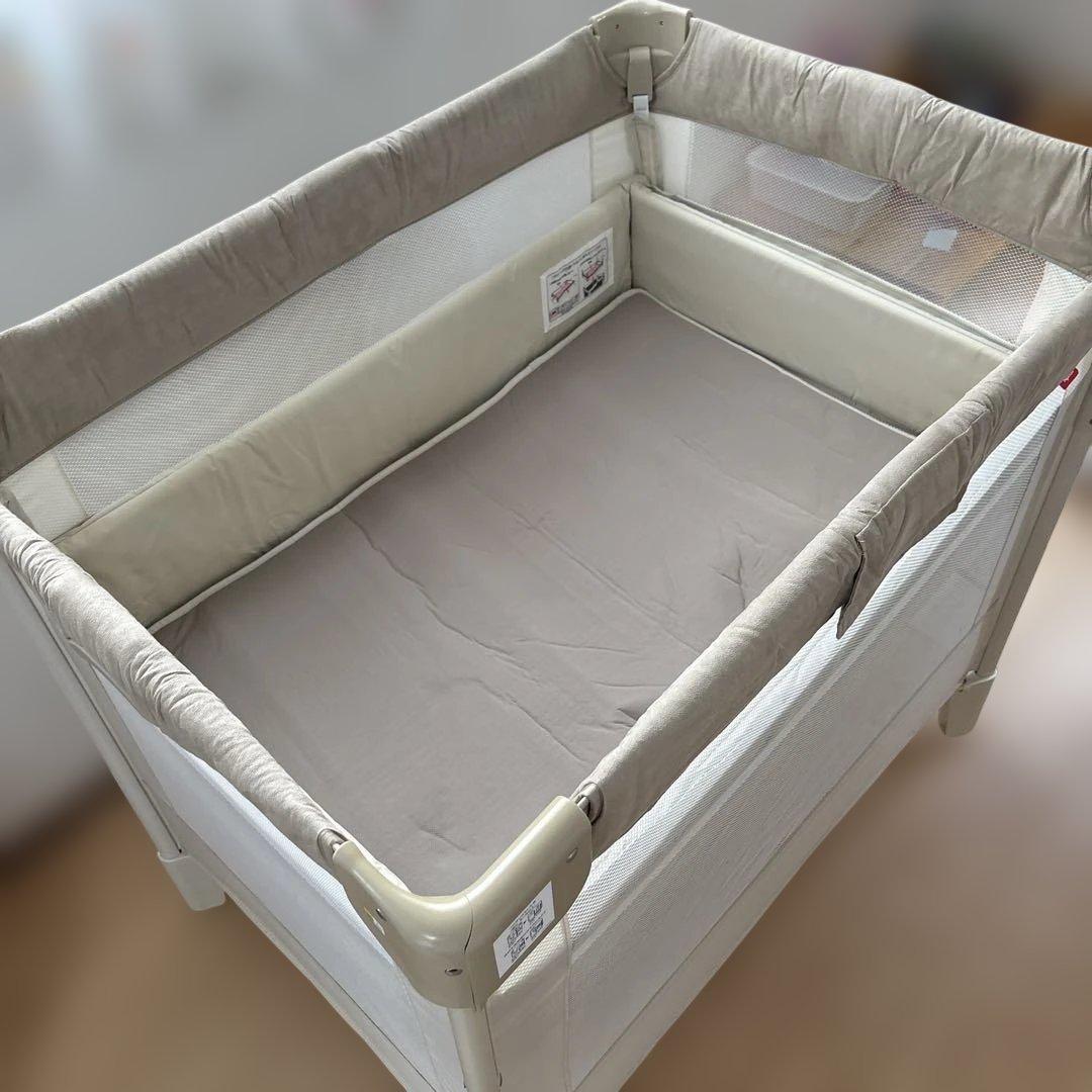 ☆美品☆ アップリカ ココネルエアープラス ベビーベッド