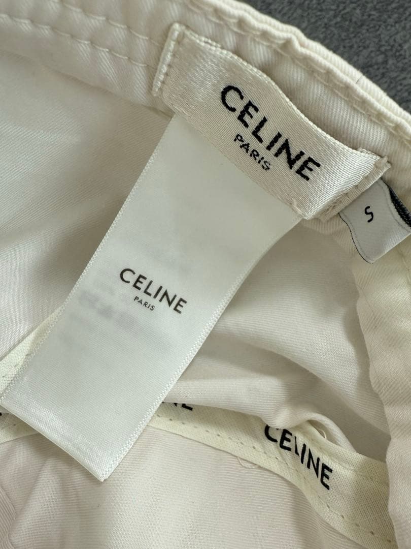 CELINE 刺繍ロゴ ホワイトキャップ